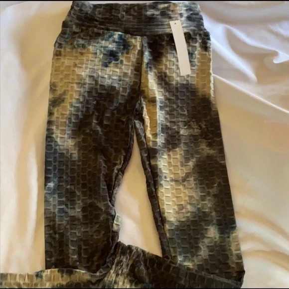 Tie Dye scrunch butt lifting leggings New - Picture 8 of 8